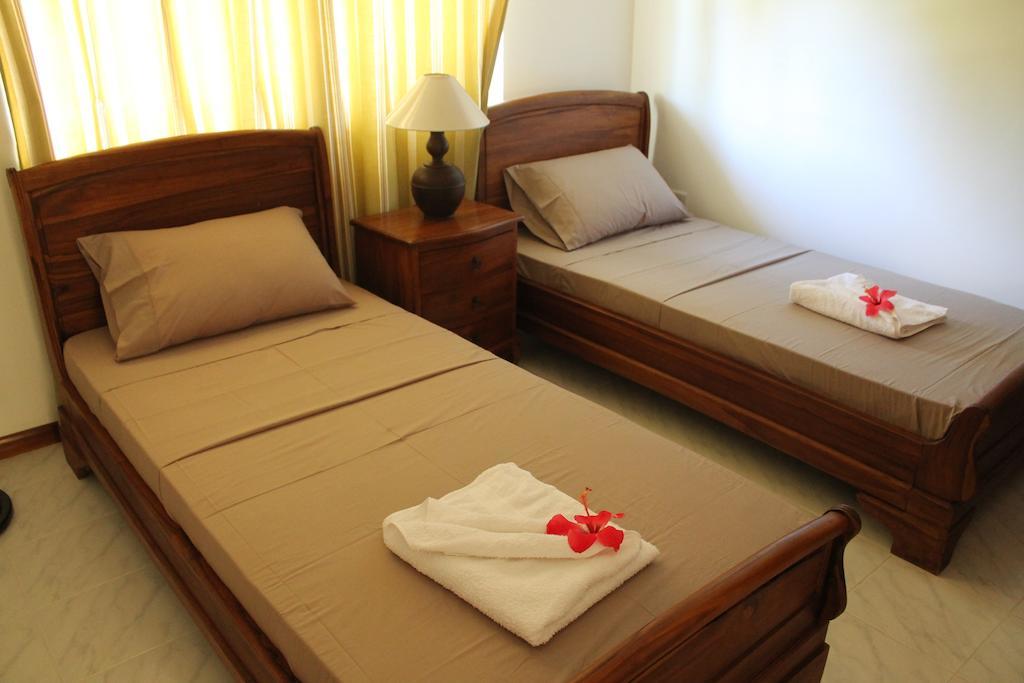 Central Self Catering Apartments Felicite Island Szoba fotó